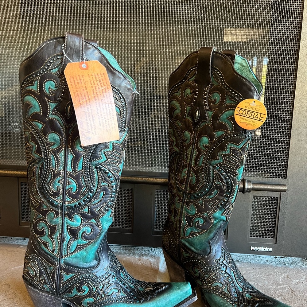 Corral Turquoise and Brown  Floral Boots7.5M - Picture 3 of 10